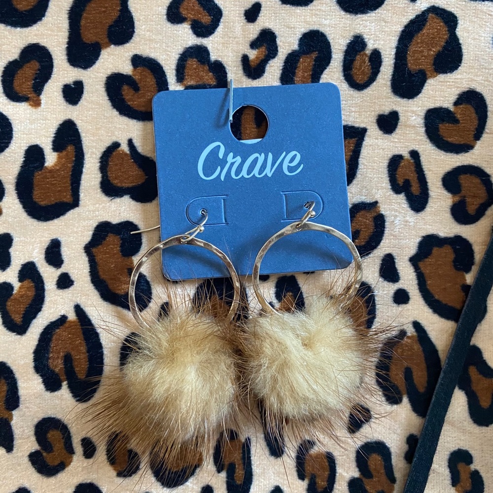 Pom Pom earrings